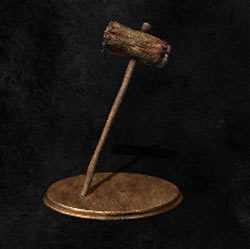 Gran martillo de madera