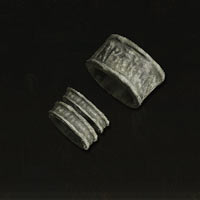 Brazaletes de ave tumular