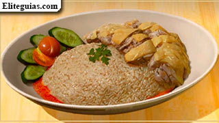 Ave y su jugo con arroz