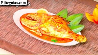 Pescado en salsa de tomate